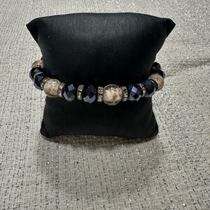 Elegant Black and Gold Murano Glass Beaded Bracelet